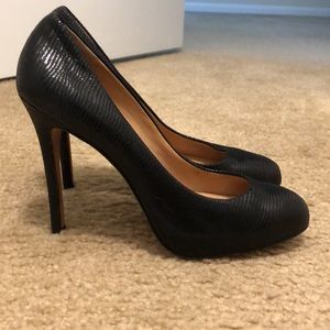 Black classic high heels shoes